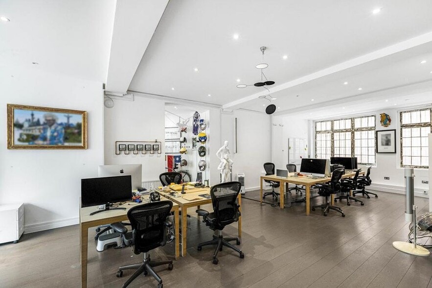 2 Hoxton St, London for lease - Building Photo - Image 1 of 18