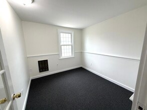 129 Main St, Old Saybrook, CT à louer Photo intérieure- Image 2 de 2