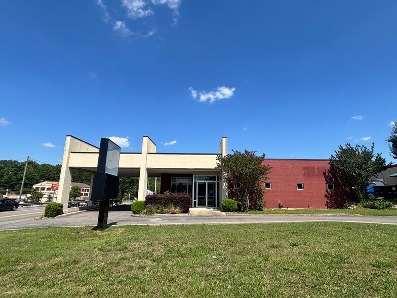 1575 Montgomery Hwy, Vestavia Hills, AL à louer - Photo principale - Image 1 de 20