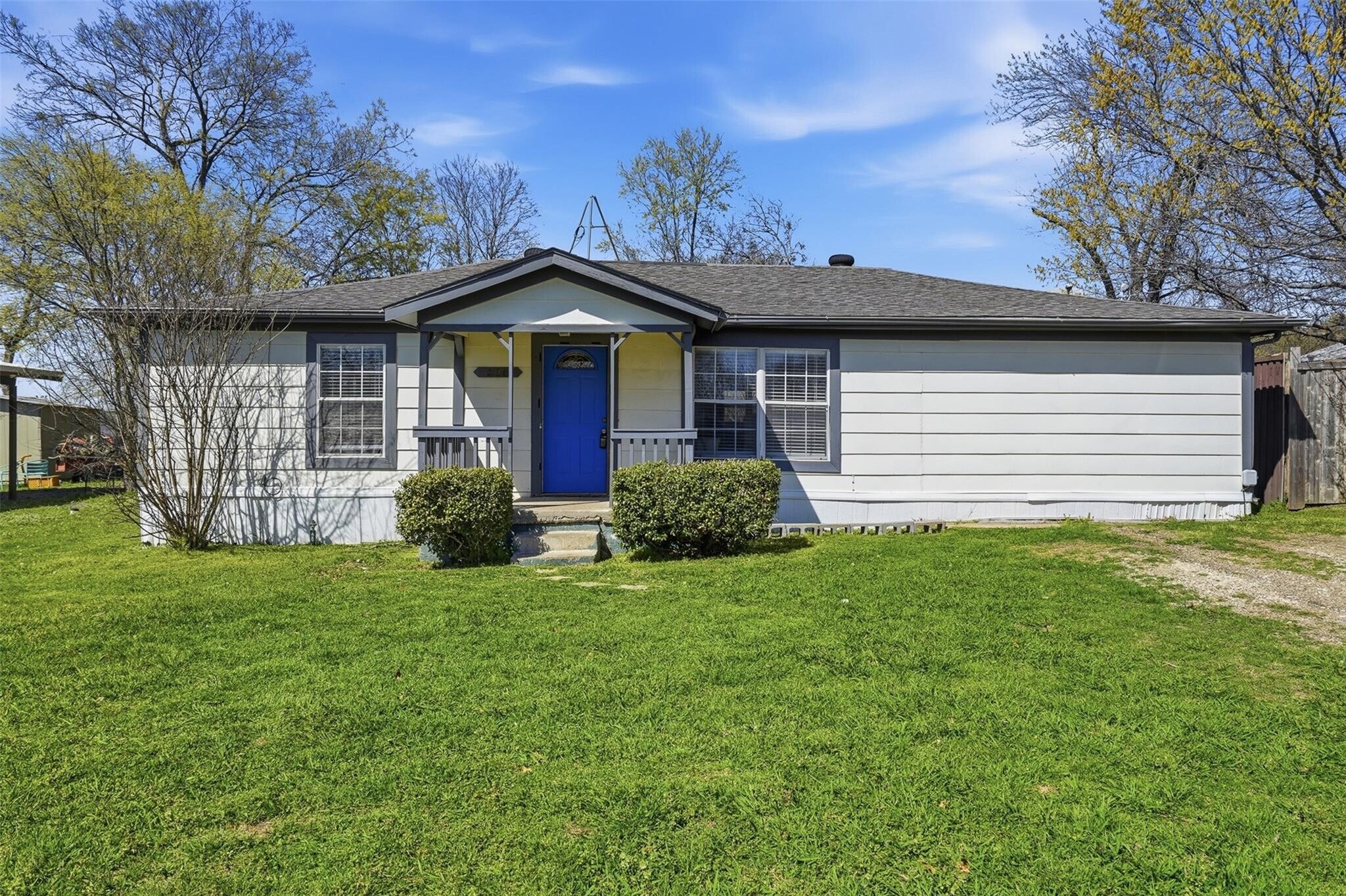 308 W Lamm St, Blue Ridge, TX for sale Primary Photo- Image 1 of 2