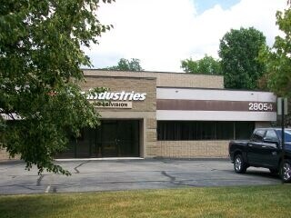 Plus de détails pour 28054 Center Oaks Ct, Wixom, MI - Bureau à louer