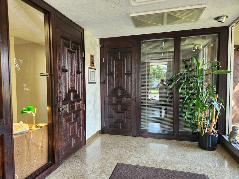 106 S Texas Ave, Greenville, SC à vendre - Photo du bâtiment - Image 2 de 4