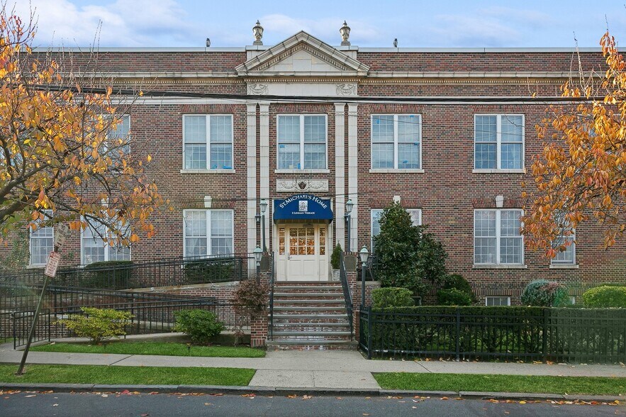 3 Lehman Ter, Yonkers, NY à vendre - Photo du bâtiment - Image 2 de 99