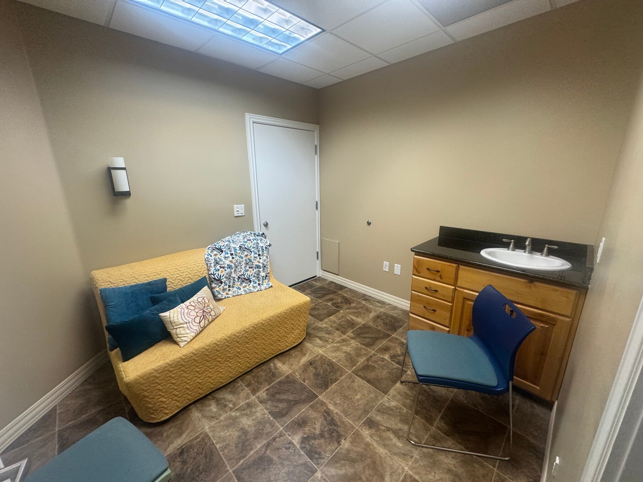 5107 S 900 E, Murray, UT for lease Interior Photo- Image 1 of 7