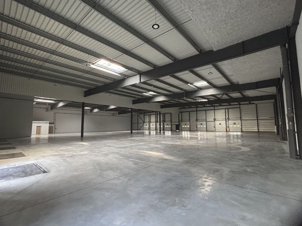 Industrial in Toulouse for lease Building Photo- Image 1 of 7