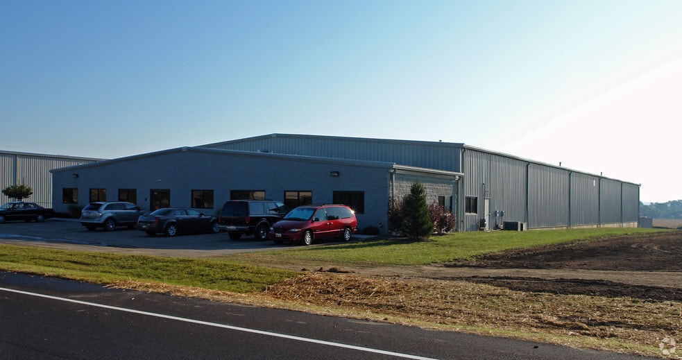 8490 Seward Rd, Fairfield, OH for lease - Primary Photo - Image 2 of 11