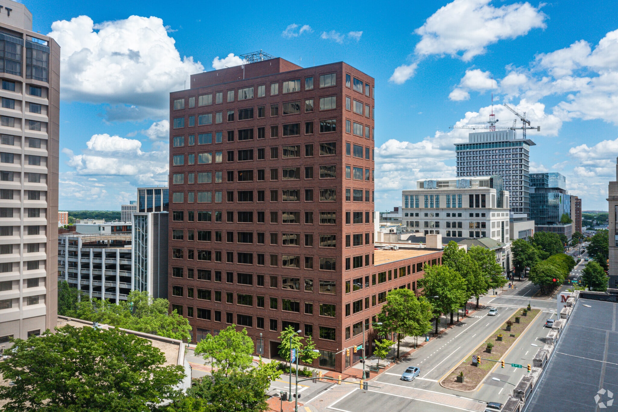 600 E Broad St, Richmond, VA for lease Building Photo- Image 1 of 31