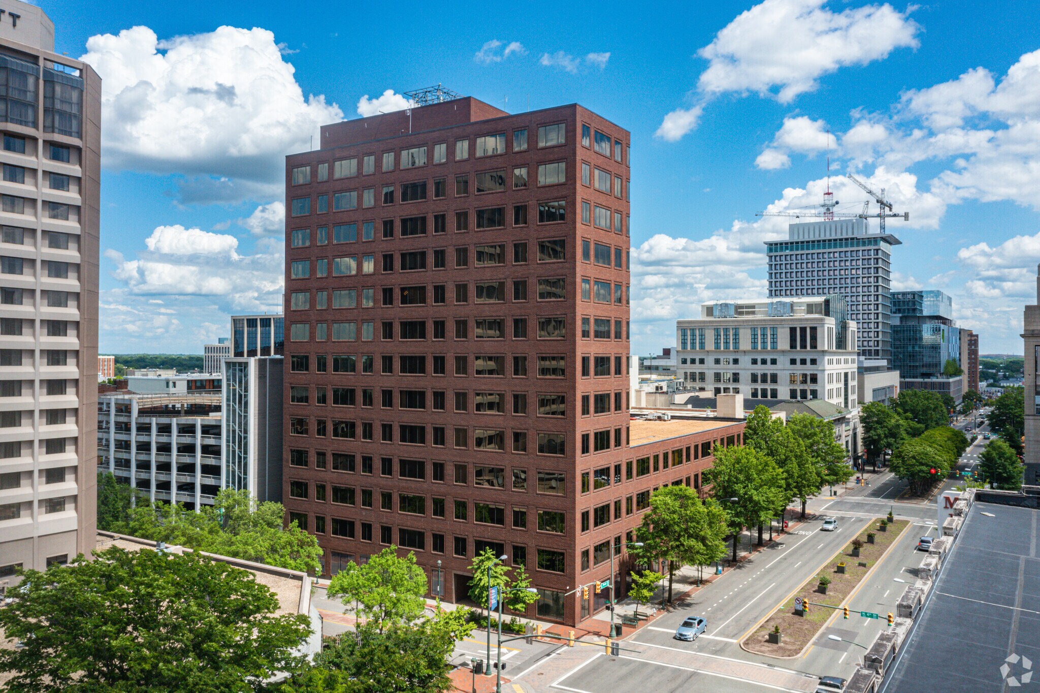 600 E Broad St, Richmond, VA for lease Primary Photo- Image 1 of 12