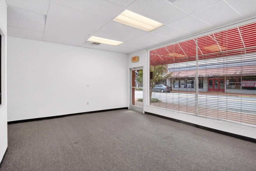 126 N Main St, Warrenton, NC à louer - Hall d’entrée - Image 3 de 33