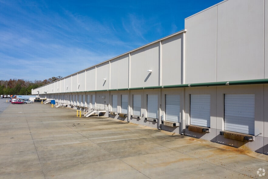2420 Tech Center Pky, Lawrenceville, GA for lease - Building Photo - Image 2 of 6