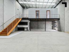 8 Industrial Ave, Hoppers Crossing for lease Interior Photo- Image 2 of 5