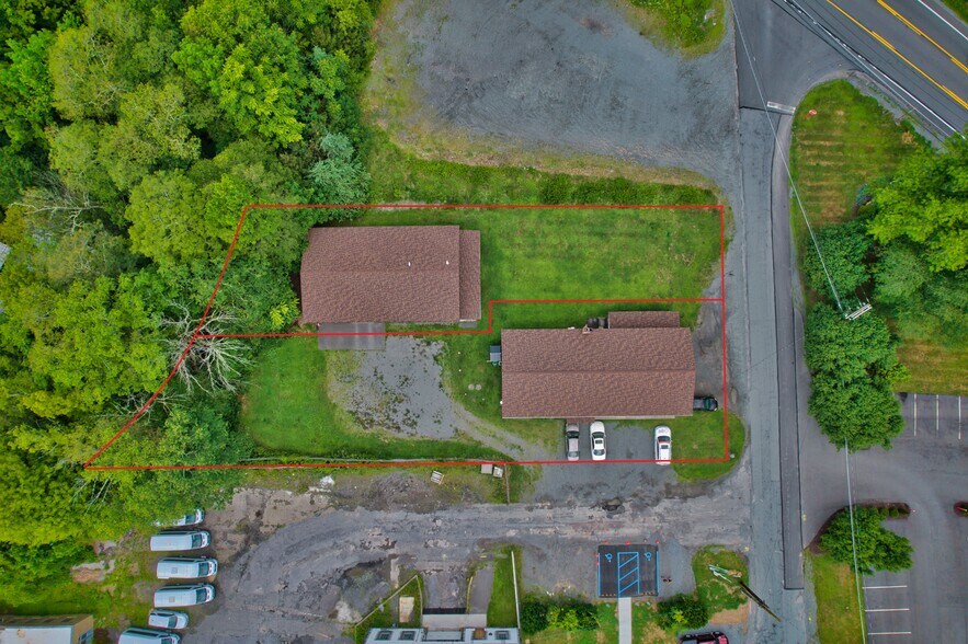 105 Bennett Ave, Milford, PA à vendre - Photo du bâtiment - Image 2 de 15