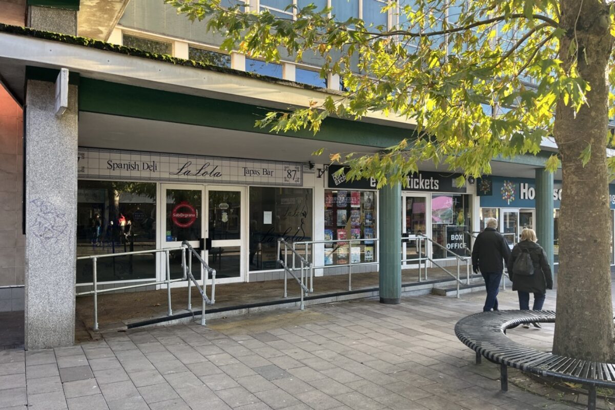 87-92 Fore St, Exeter à louer Photo principale- Image 1 de 2