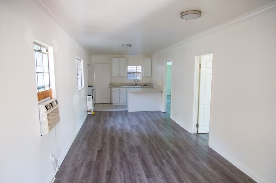 1616 W 20th St, Long Beach, CA à vendre - Photo intérieure - Image 3 de 5