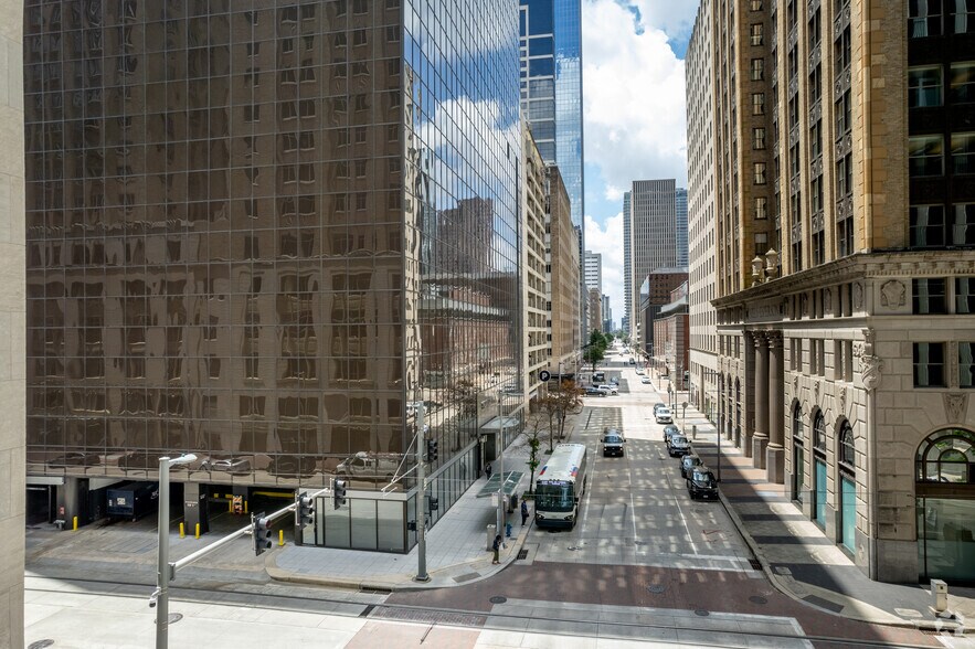 801 Travis St, Houston, TX à louer - Photo du bâtiment - Image 2 de 6