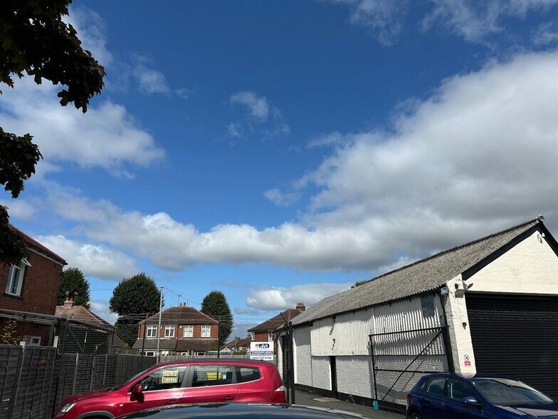 107 Whitchurch Rd, Shrewsbury à louer - Photo du bâtiment - Image 3 de 8