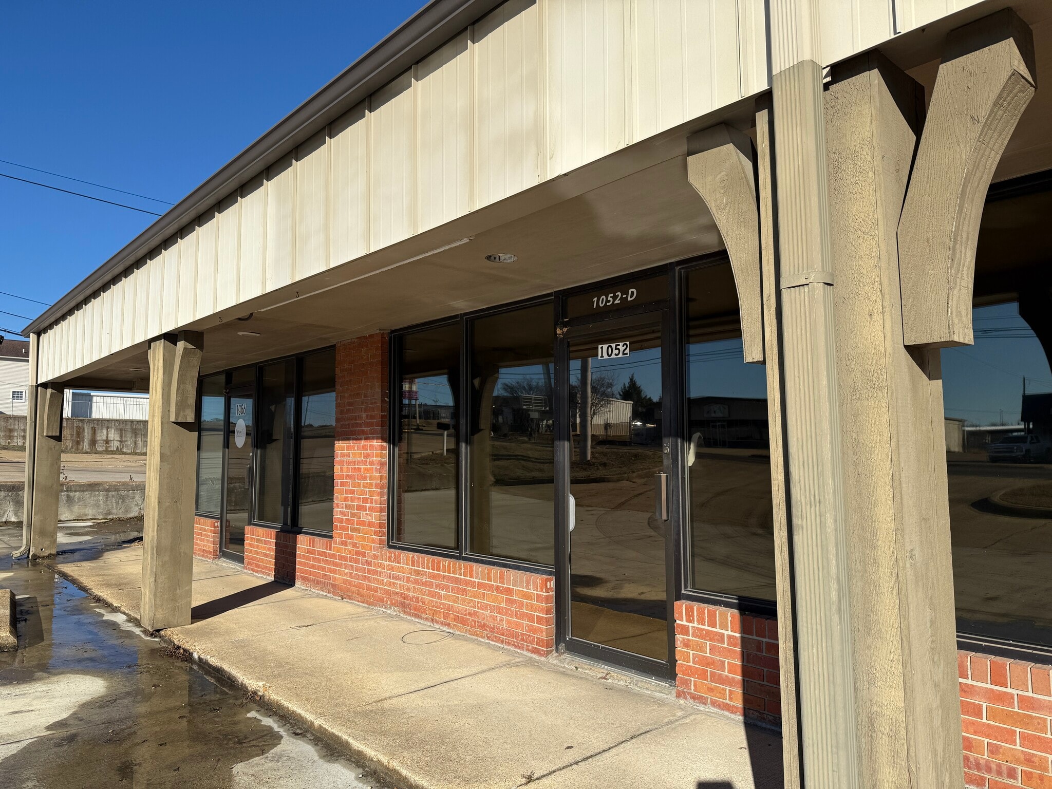 1040-1056 Cliff Gookin Blvd, Tupelo, MS for lease Building Photo- Image 1 of 8
