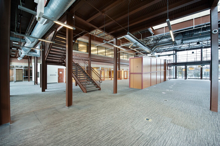 250 Progressive Way, Westerville, OH for sale - Interior Photo - Image 2 of 12