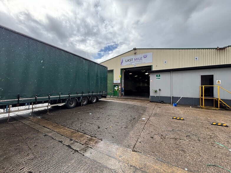 Lockheed Close, Stockton-On-Tees à louer - Photo du bâtiment - Image 2 de 2