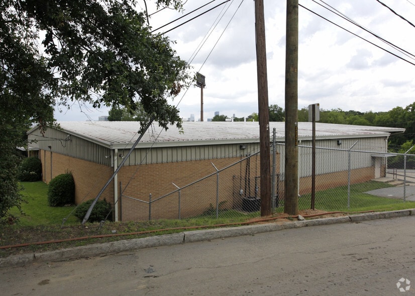 2065 Liddell Dr NE, Atlanta, GA à vendre - Photo du bâtiment - Image 3 de 3