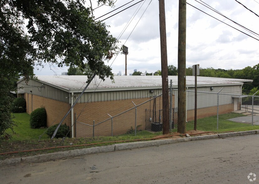 2065 Liddell Dr NE, Atlanta, GA à vendre - Photo du bâtiment - Image 3 de 3