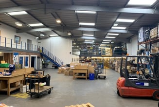 14-16 Lilac Grv, Nottingham for lease Interior Photo- Image 2 of 2