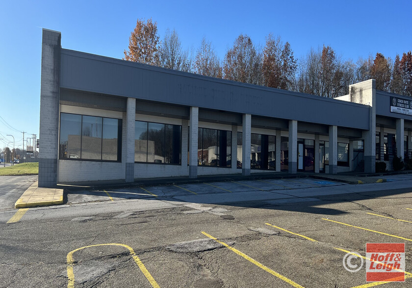 2168-2216 Romig Rd, Akron, OH for lease - Building Photo - Image 2 of 8