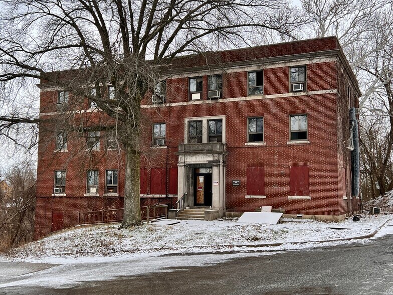 1850 West St, Homestead, PA à louer - Photo principale - Image 2 de 5