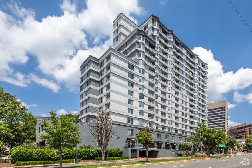 1400 E West Hwy, Silver Spring, MD à louer - Photo du bâtiment - Image 3 de 7