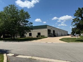 181 Commercial Dr, Yorkville, IL for lease Interior Photo- Image 1 of 5