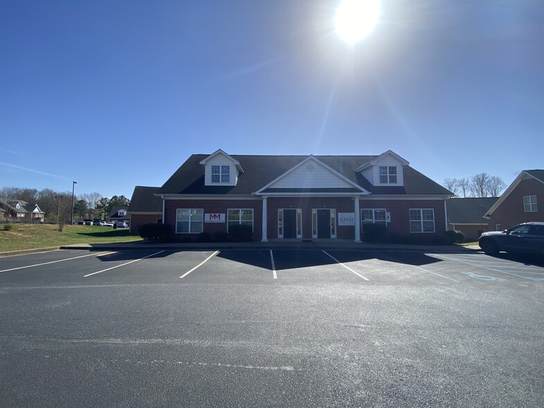 127 Straight Dr, Anderson, SC for sale - Building Photo - Image 1 of 1