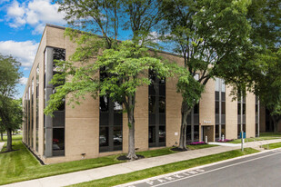 Four Neshaminy Interplex Business Center - Services immobiliers commerciaux