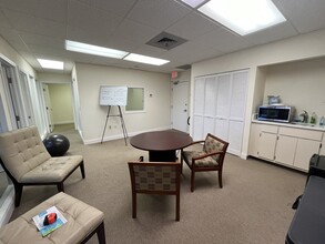 7370 College Pky, Fort Myers, FL for lease Interior Photo- Image 2 of 6