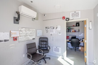 301 E Laurel Ave, Lompoc, CA for lease Interior Photo- Image 1 of 12