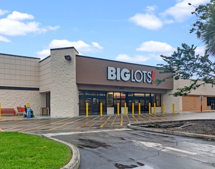 1906-1998 State Road 44, New Smyrna Beach, FL à louer - Photo principale - Image 1 de 4