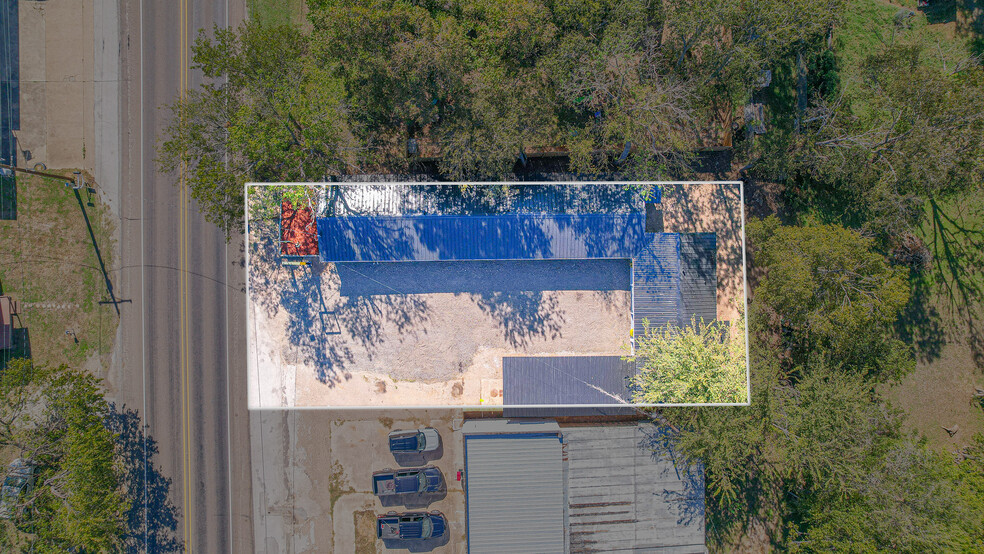 409 S Commerce St, Bremond, TX for sale - Primary Photo - Image 2 of 30