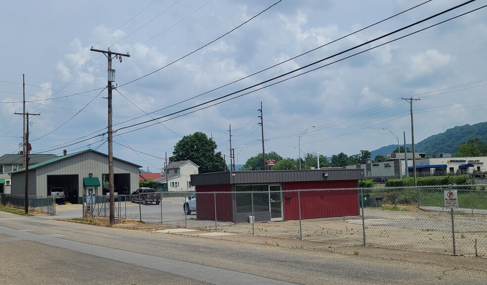 714 N Lincoln Ave, Bridgeport, OH for lease - Building Photo - Image 1 of 8