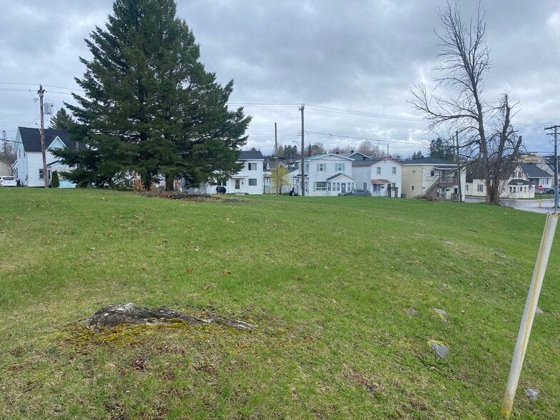 109-127 Regent St, Hawkesbury, ON for sale - Building Photo - Image 3 of 4