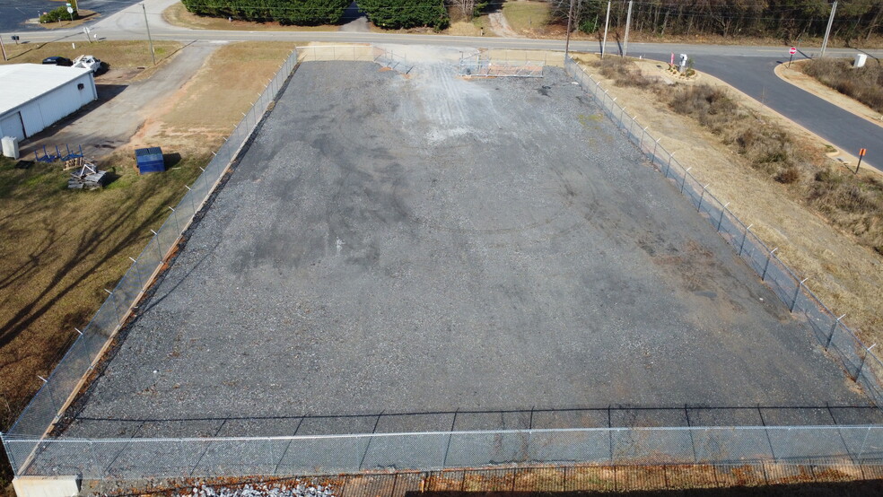 201 Giles Dr, Boiling Springs, SC for lease - Aerial - Image 3 of 4