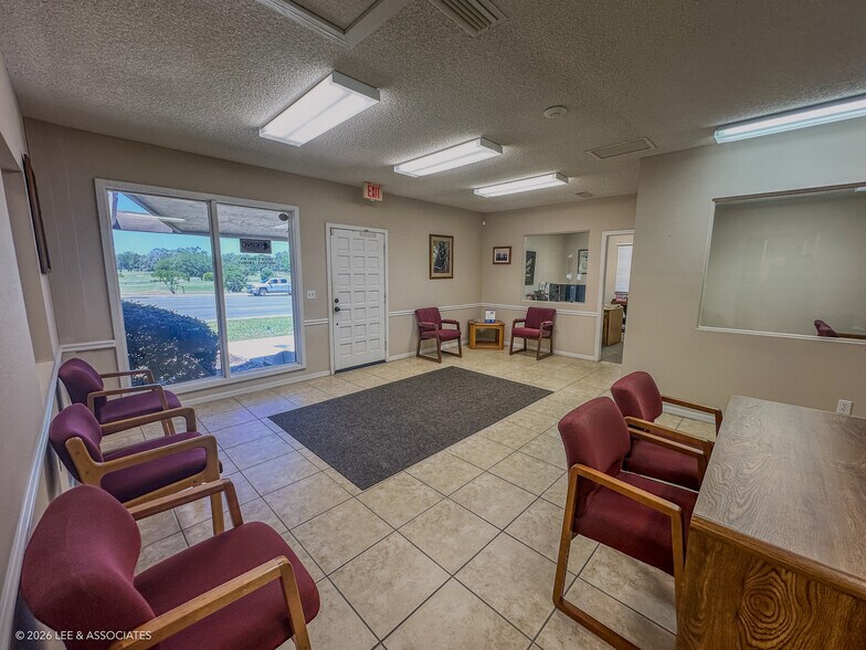 507 NE 36th Ave, Ocala, FL à vendre - Photo du bâtiment - Image 2 de 10