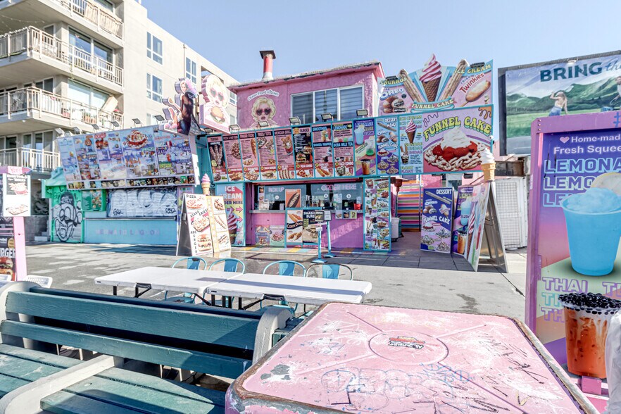 2011 Ocean Front Walk, Venice, CA à vendre - Photo du bâtiment - Image 3 de 23
