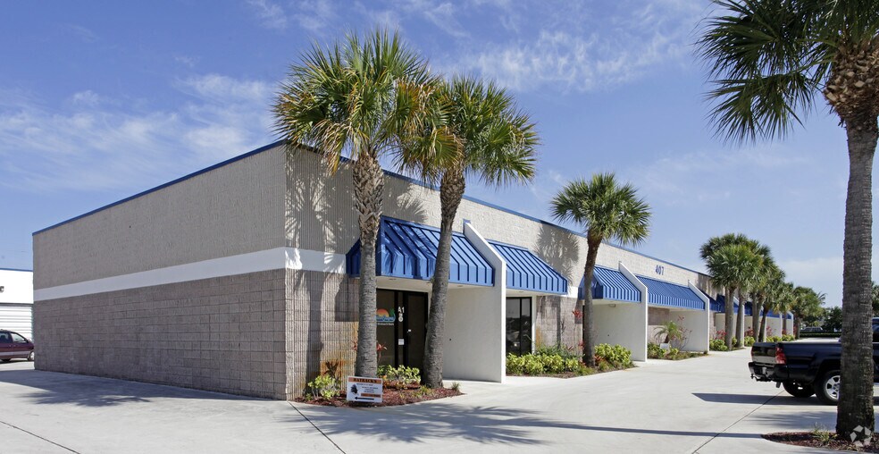 407 Commerce Way, Jupiter, FL à louer - Photo du bâtiment - Image 2 de 8