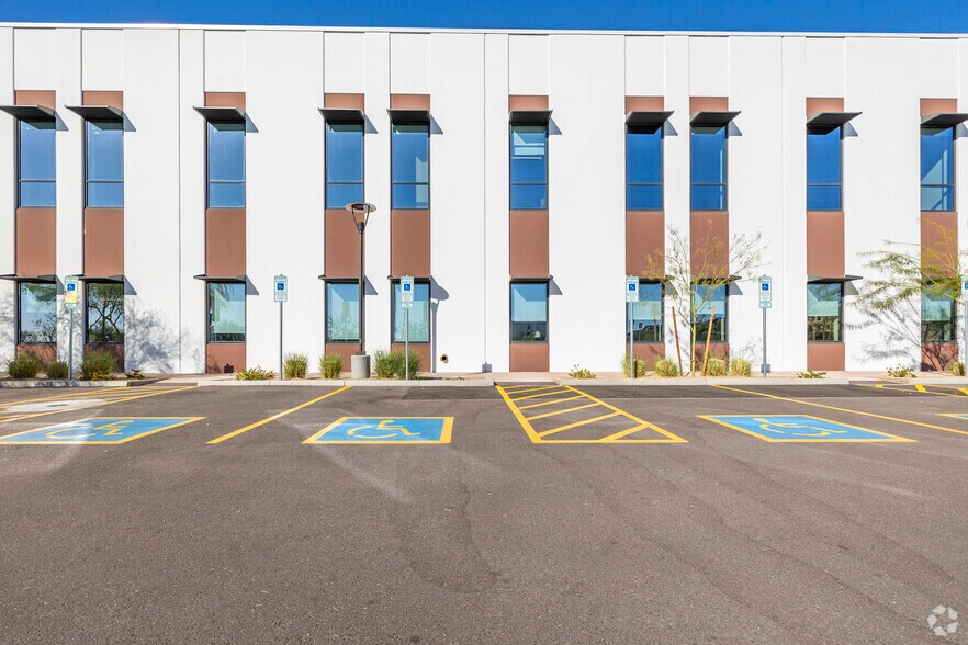 20159 N Scottsdale Rd, Scottsdale, AZ à louer - Photo du bâtiment - Image 3 de 11