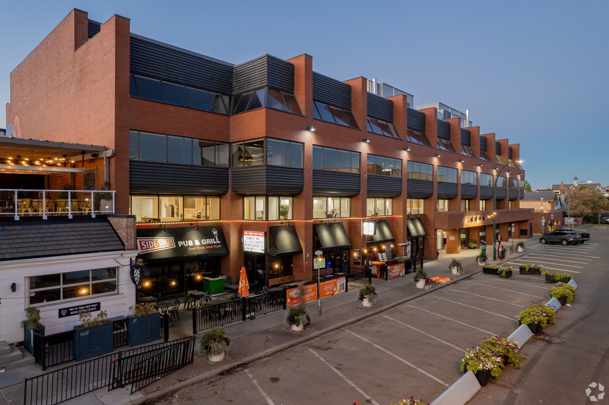 1167 Kensington Cres NW, Calgary, AB for lease Building Photo- Image 1 of 10