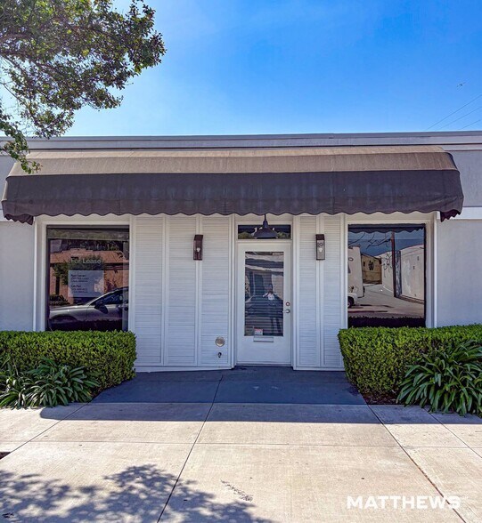 1224 E Wardlow Rd, Long Beach, CA à louer - Photo du bâtiment - Image 2 de 3
