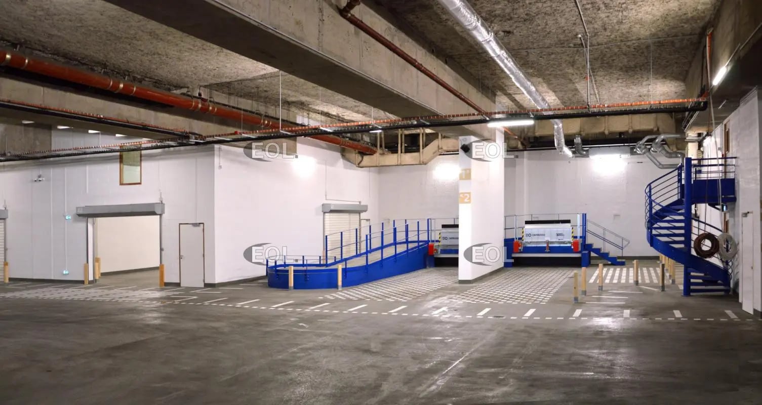 Industrial in Paris for lease Building Photo- Image 1 of 10