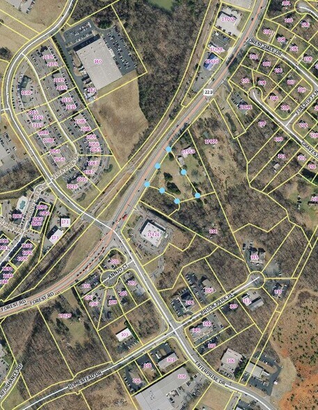 17513 Forest Rd, Forest, VA à vendre - Photo du bâtiment - Image 2 de 2
