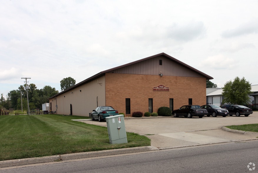 140 Lexington-Industrial Dr, Mansfield, OH à louer - Photo du bâtiment - Image 2 de 2