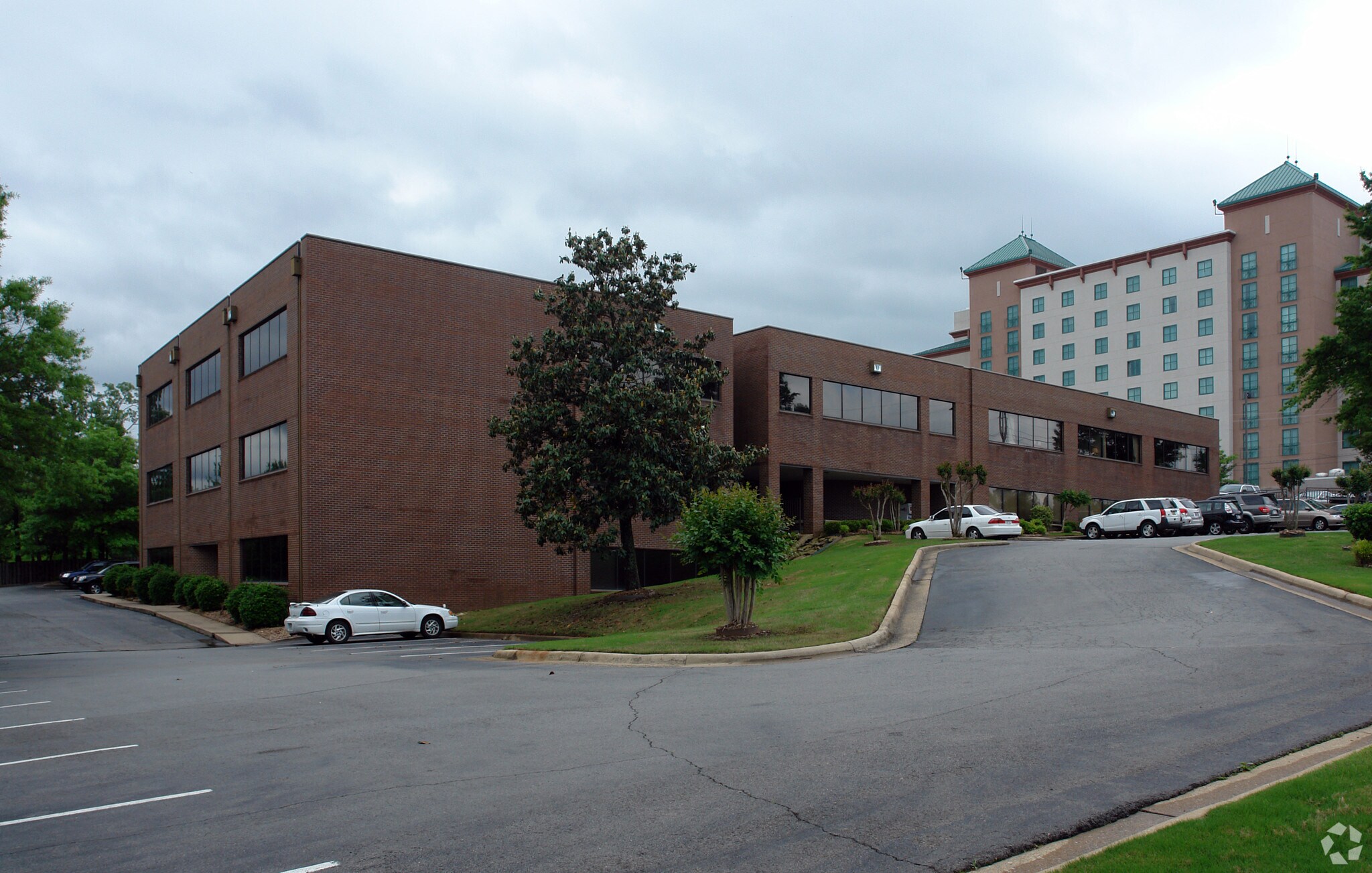 11219 Financial Centre Pky, Little Rock, AR à louer Photo du bâtiment- Image 1 de 10