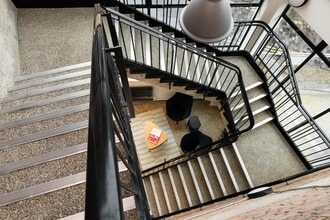 Bentley Rd, Londres à louer Photo du bâtiment- Image 2 de 7